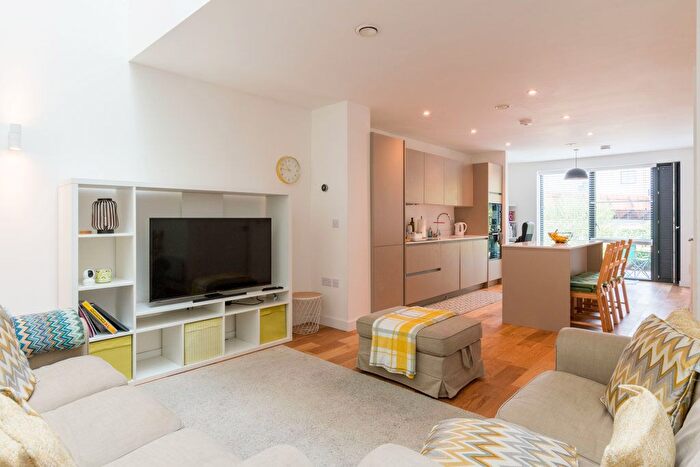 4 Bedroom Terraced House To Rent In Secret Garden, Leeds, LS9