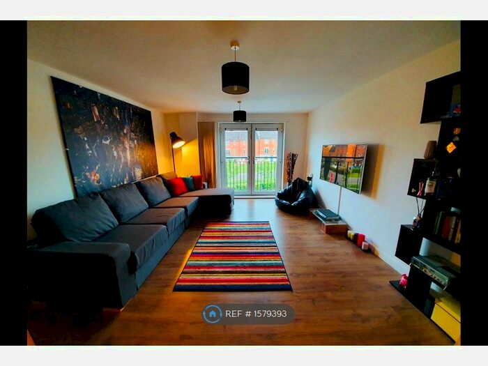 2 Bedroom Flat To Rent In Sandhills Avenue, Hamilton, Leicester, LE5
