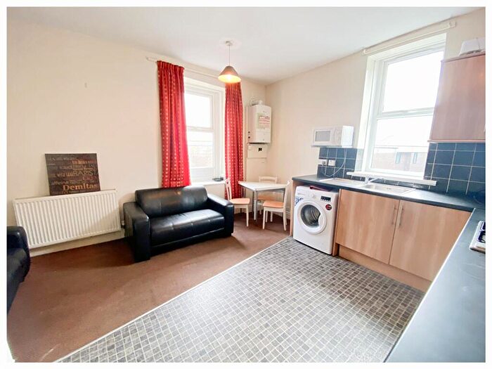 3 Bedroom Flat To Rent In Beech Hill Road (Upper), Sheffield, S10