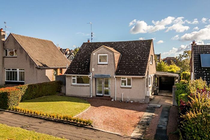 3 Bedroom Detached House For Sale In Shaftesbury Park, Dundee, DD2