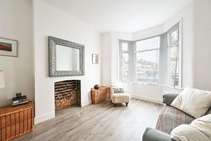 3 Bedroom Property For Sale In Central Park Road, London, E6