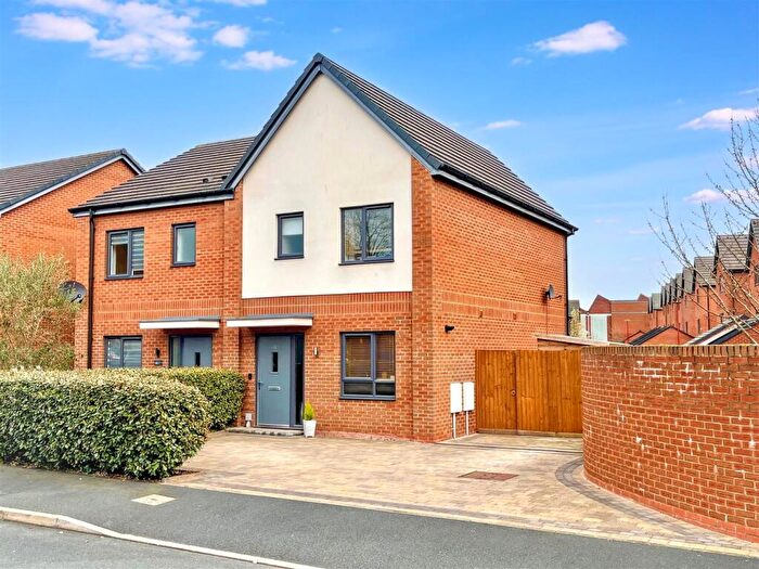 3 Bedroom Semi Detached House For Sale In Cincinnati Drive, Birmingham, B24