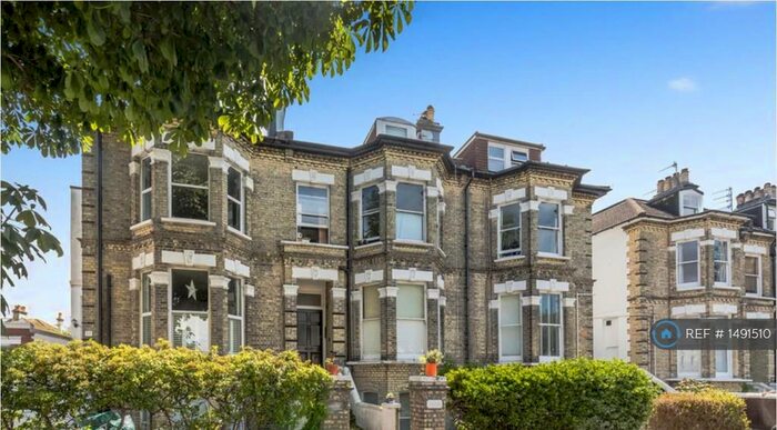 Studio To Rent In Goldstone Villas, Hove, BN3