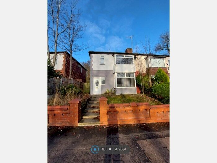 3 Bedroom Semi-Detached House To Rent In Park Road, Bolton, BL1