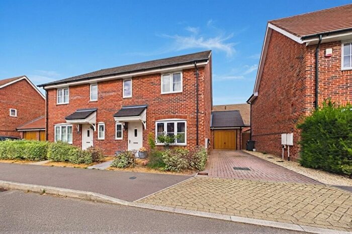 3 Bedroom Semi Detached House For Sale In Readwin Crescent, Wokingham, Berkshire, RG40