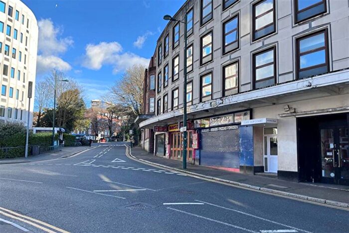 4 Bedroom Flat To Rent In Bournemouth, BH1