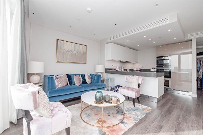 2 Bedroom Apartment To Rent In Kingwood House, Chaucer Gardens, E1