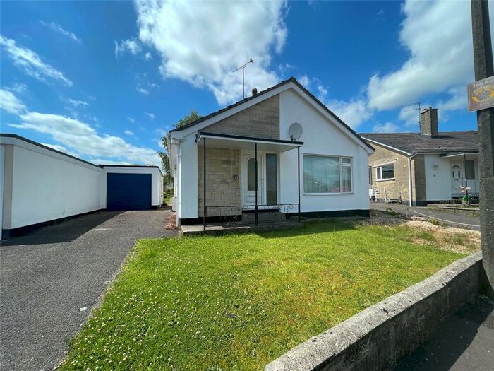 4 Bedroom Bungalow To Rent In Withies Park, Midsomer Norton, Radstock, BA3