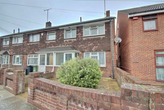 3 Bedroom End Of Terrace House To Rent In Church Road, Portsmouth, PO1
