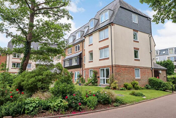 1 Bedroom Flat For Sale In Mill Bay Lane, Horsham, RH12