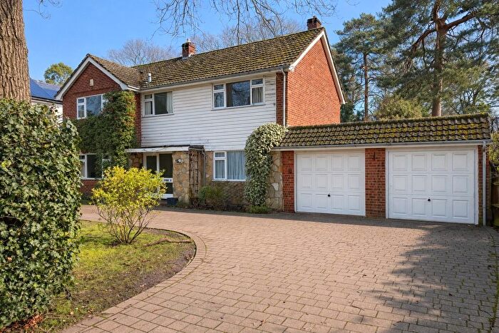 4 Bedroom Detached House For Sale In Park Road, Camberley, GU15