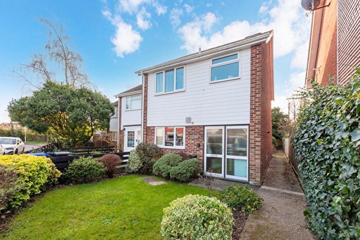 3 Bedroom Terraced House For Sale In Jennery Lane, Burnham, SL1