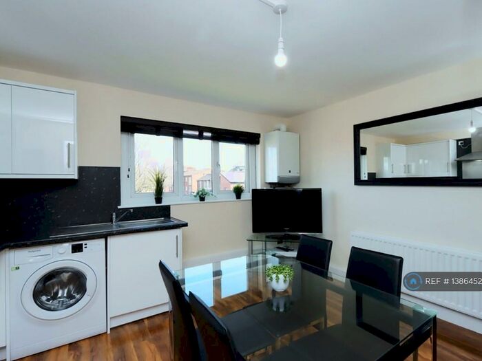 2 Bedroom Flat To Rent In Leigh Road, Birmingham, B8