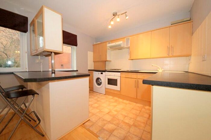 1 Bedroom Flat To Rent In Bycullah Road, Enfield, EN2
