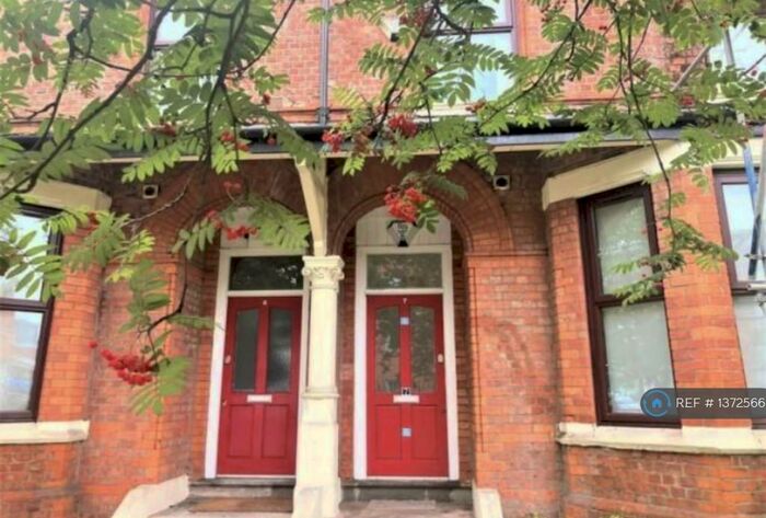 1 Bedroom Flat To Rent In Heathersage Road, Manchester, M13