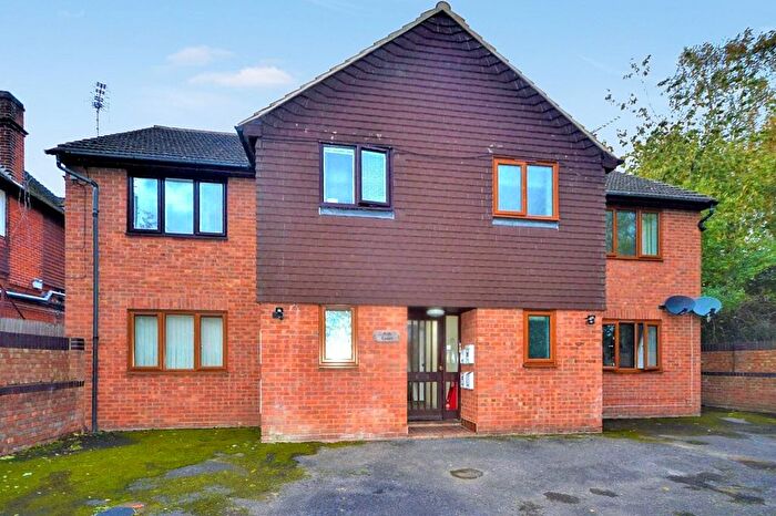 1 Bedroom Flat To Rent In Ash Court, Hill View, TN24