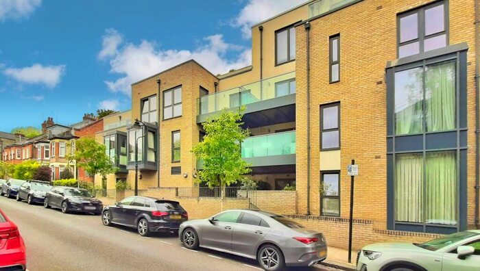 2 Bedroom Apartment To Rent In Bishops Road, Highgate, N6
