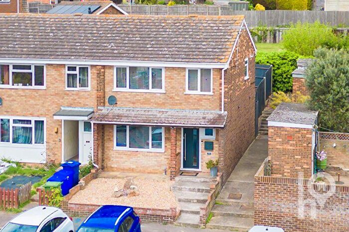 3 Bedroom End Of Terrace House For Sale In Prince Charles Avenue, Minster On Sea, ME12