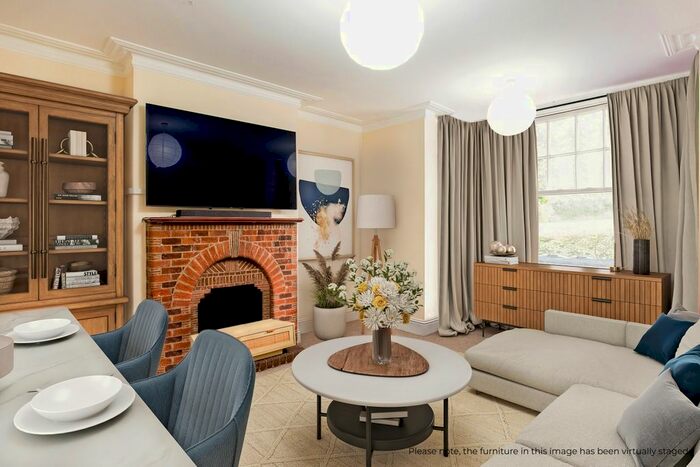 3 Bedroom Flat To Rent In Cedars Road, London, W4