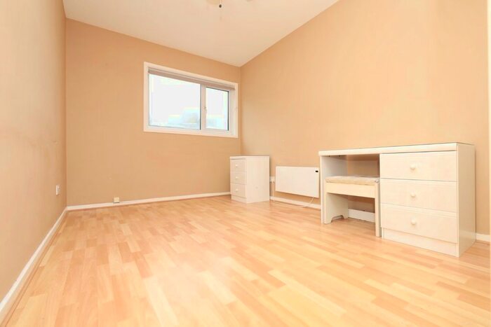 1 Bedroom Terraced House To Rent In Suffolk Road, London, N15