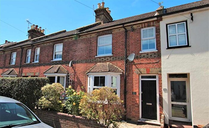 3 Bedroom Terraced House To Rent In Station Road, Horsham, RH13