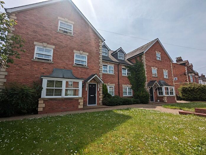 2 Bedroom Flat To Rent In Westbrook Court, Bromyard Road, Worcester, WR2