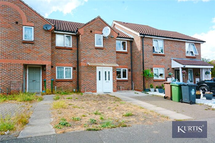 3 Bedroom Terraced House For Sale In Cockerell Road, Walthamstow, London, E17