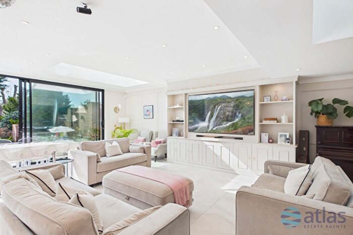 5 Bedroom Detached House For Sale In Aigburth Road, Aigburth, L19