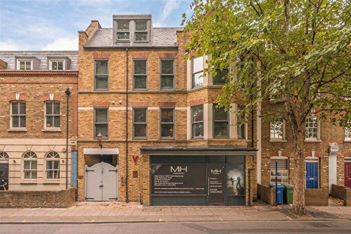 2 Bedroom Flat To Rent In Grange Road, London, SE1