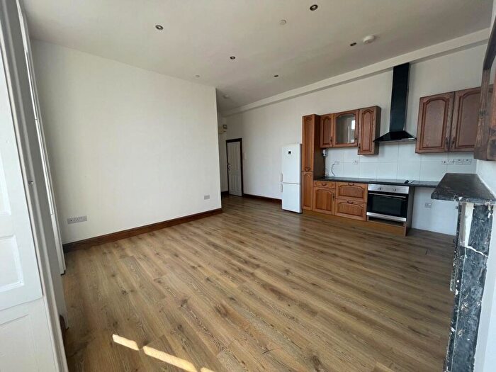 1 Bedroom Flat To Rent In Chatham Place, Ramsgate, Kent, CT11