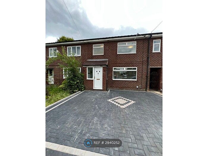 3 Bedroom Terraced House To Rent In Falcon Drive, Manchester, M38