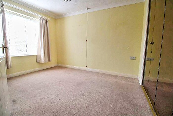 2 Bedroom Flat For Sale In Church Bailey, Westham, Pevensey, BN24