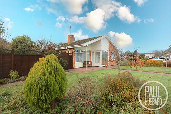 2 Bedroom Detached Bungalow For Sale In Pennygate Drive, Oulton Broad, NR33