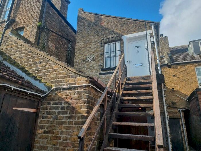 2 Bedroom Maisonette To Rent In High Street, Sheerness, Kent, ME12