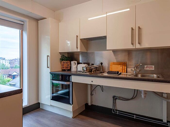 Studio To Rent In Crown Place, Reading, RG1