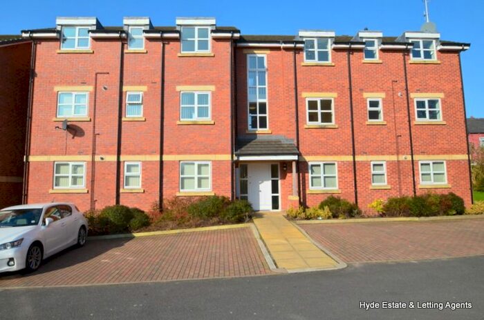 2 Bedroom Flat To Rent In Hindsford Bridge Mews, Atherton, Manchester, M46