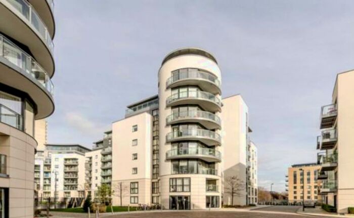 1 Bedroom Flat To Rent In Pump House Crescent, Brentford, TW8