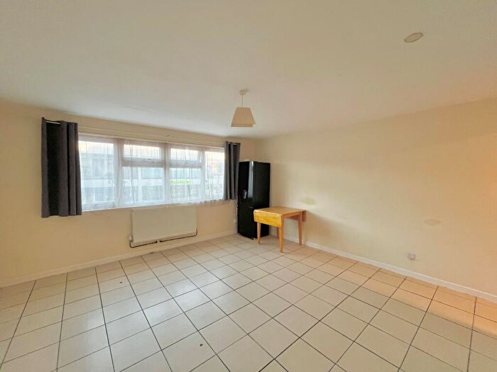 Studio To Rent In North Tenth Street, MK9
