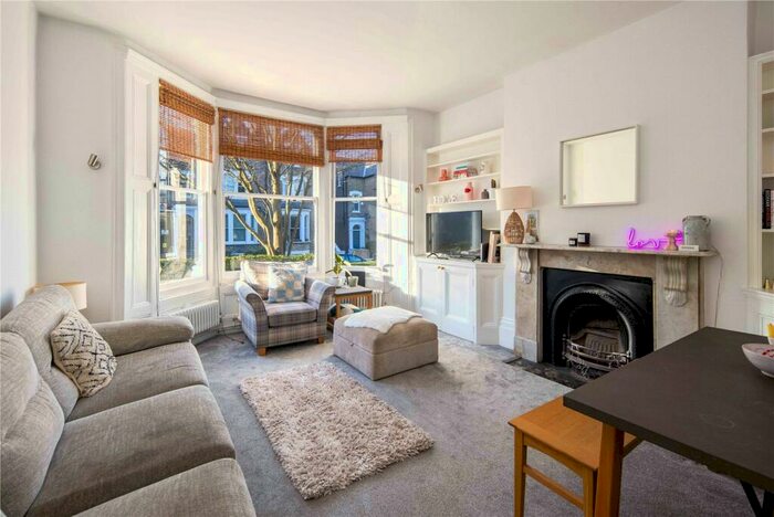 2 Bedroom Flat To Rent In Lady Margaret Road, Tufnell Park, London, N19