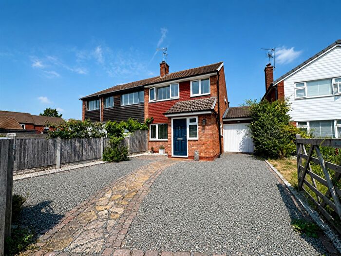 3 Bedroom Semi-Detached House For Sale In Tudor Drive, Cosby, Leicester, LE9