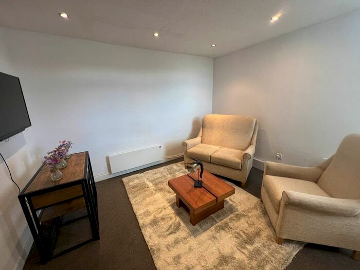 1 Bedroom Flat To Rent In Mid Road, Dundee, DD3