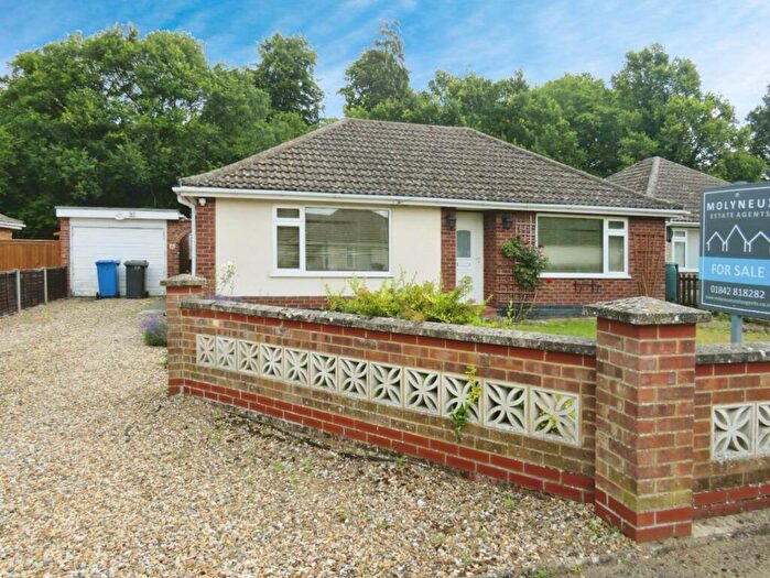 2 Bedroom Detached Bungalow For Sale In Woodlands, Lakenheath, IP27