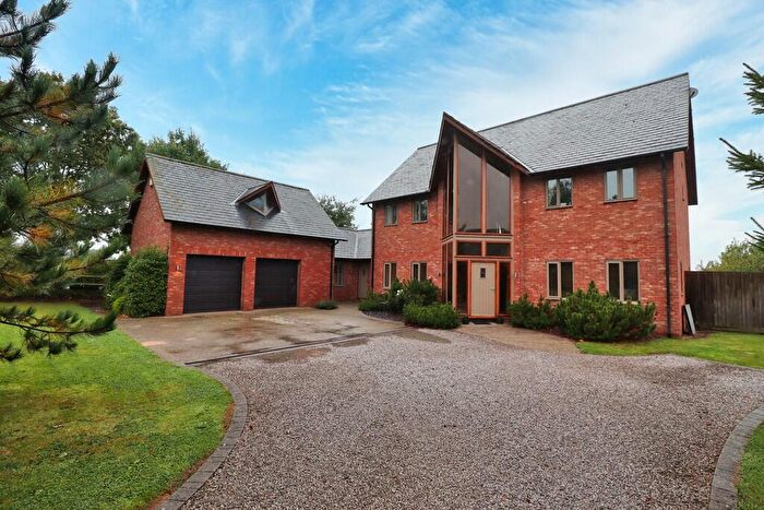 5 Bedroom Detached House For Sale In Wood Bank, Skellingthorpe, LN6