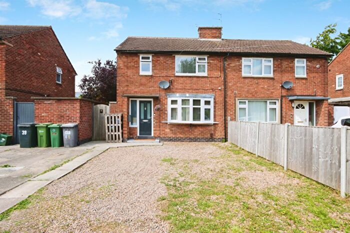 3 Bedroom Semi Detached House For Sale In St. Stephens Square, York, YO24