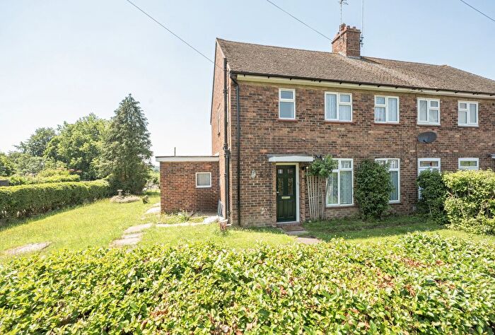 3 Bedroom Semi-Detached House For Sale In Hillfield Road, Dunton Green, Sevenoaks, Kent, TN13