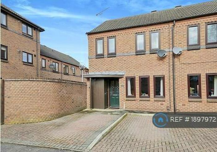 3 Bedroom End Of Terrace House To Rent In Etruria Gardens, Derby, DE1