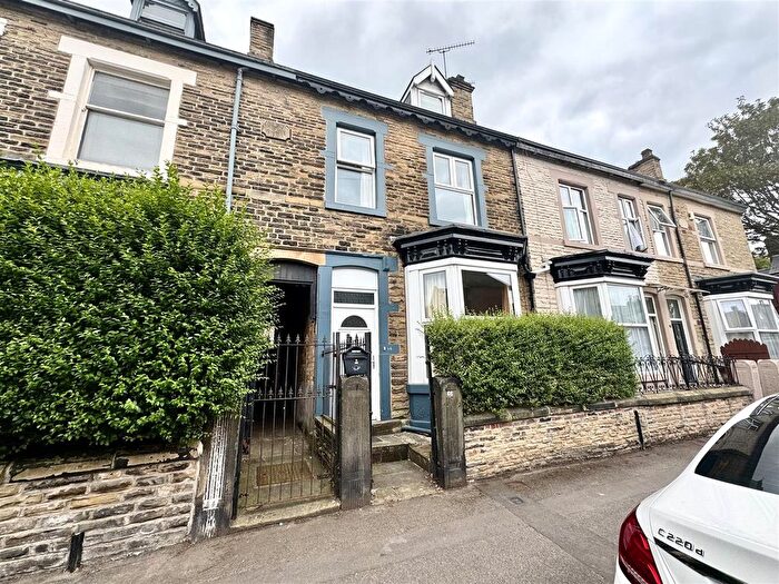 3 Bedroom Terraced House To Rent In Glen Road, Sheffield, S7