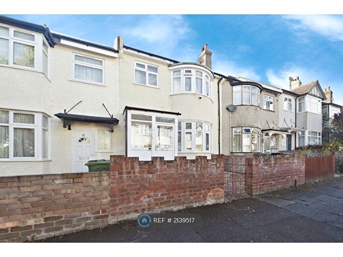 4 Bedroom Terraced House To Rent In Donnybrook Road, London, SW16