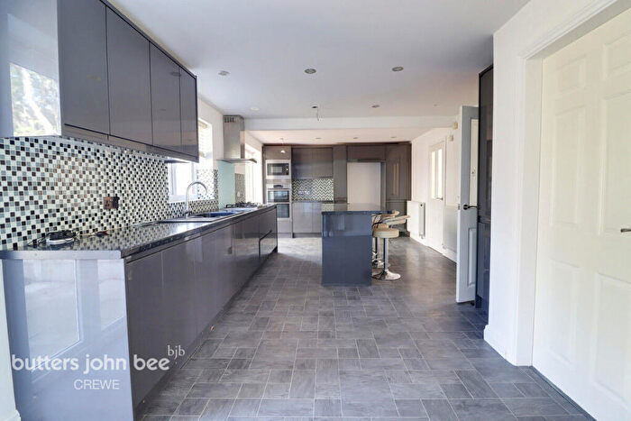 5 Bedroom Detached House For Sale In Blackthorne, Crewe, CW2