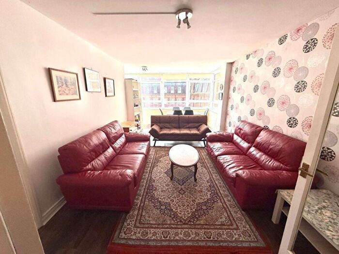 2 Bedroom Apartment To Rent In Sussex Heights, Brighton, BN1